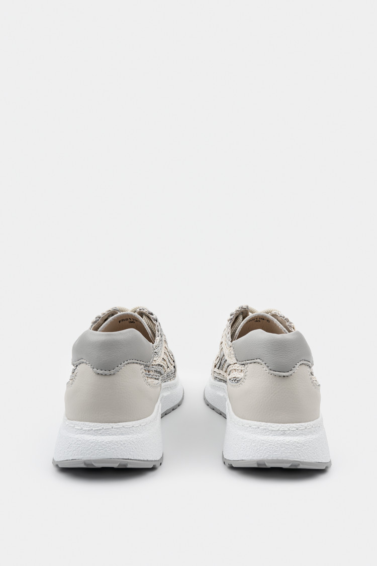 Кроссовки из текстиля