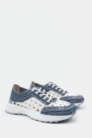 Кроссовки из текстиля