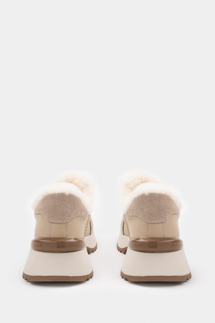 Кроссовки из натуральной замши