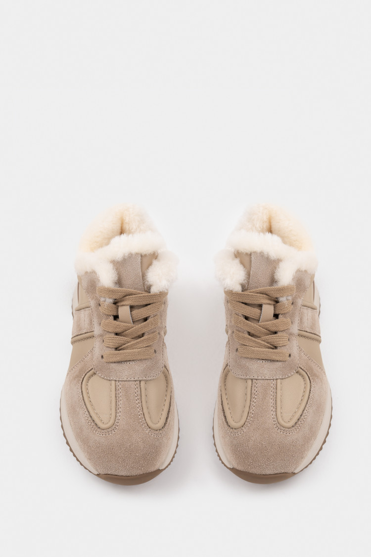 Кроссовки из натуральной замши