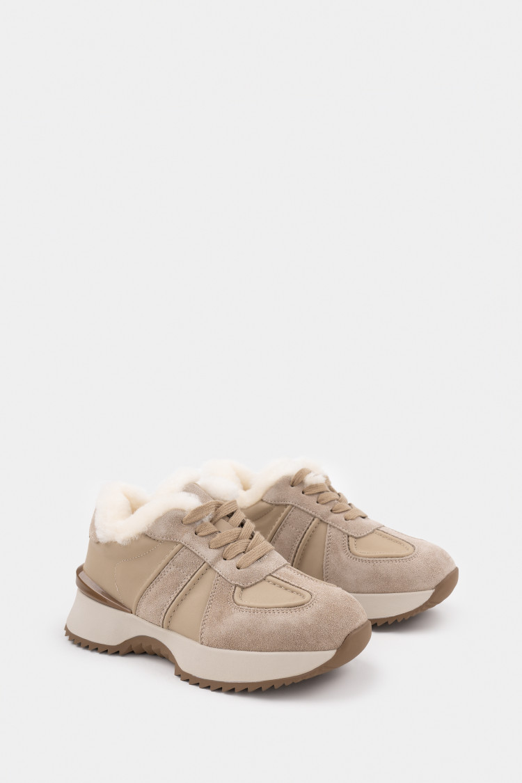 Кроссовки из натуральной замши