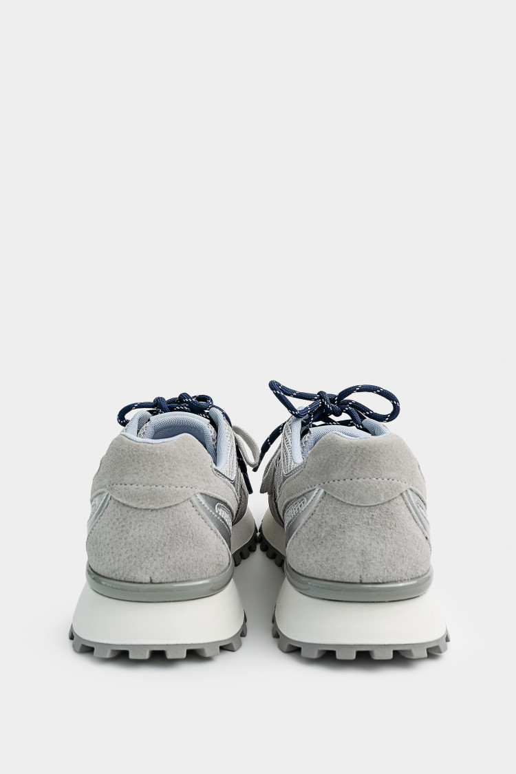 Кроссовки из натуральной замши 