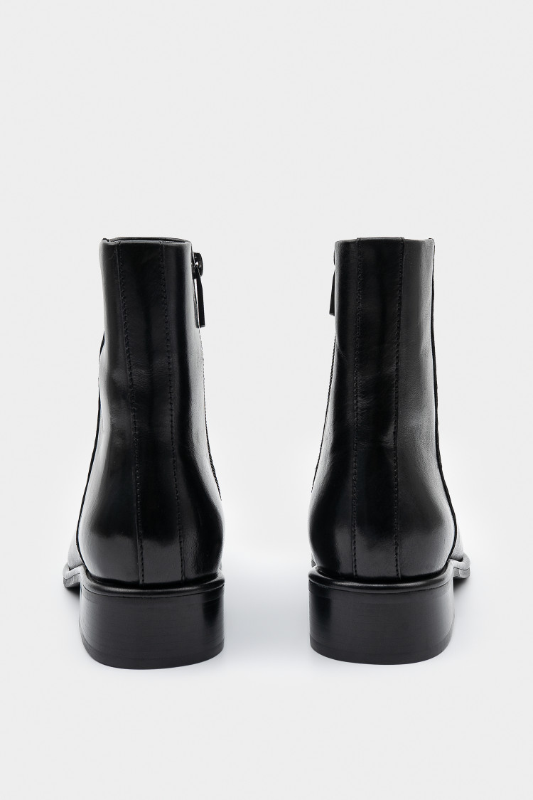 Ботинки из натуральной кожи