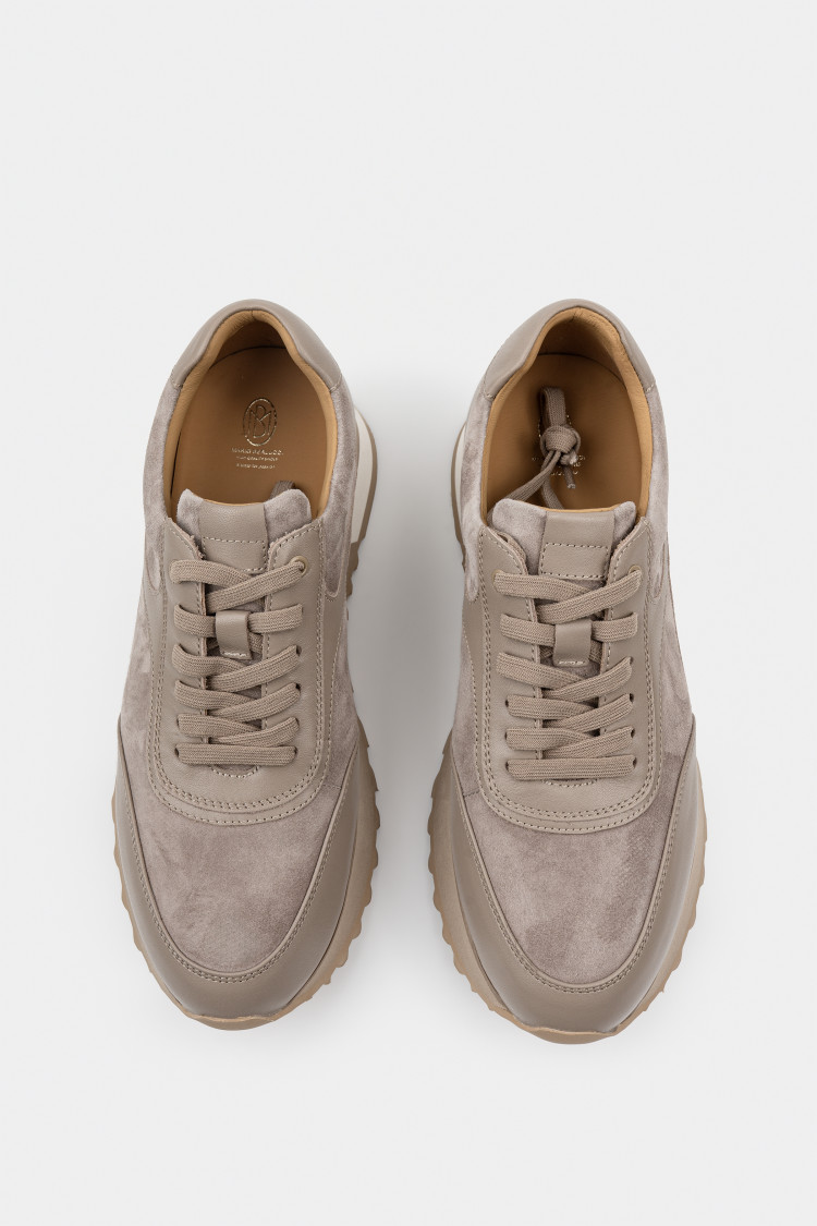 Кроссовки из натуральной замши