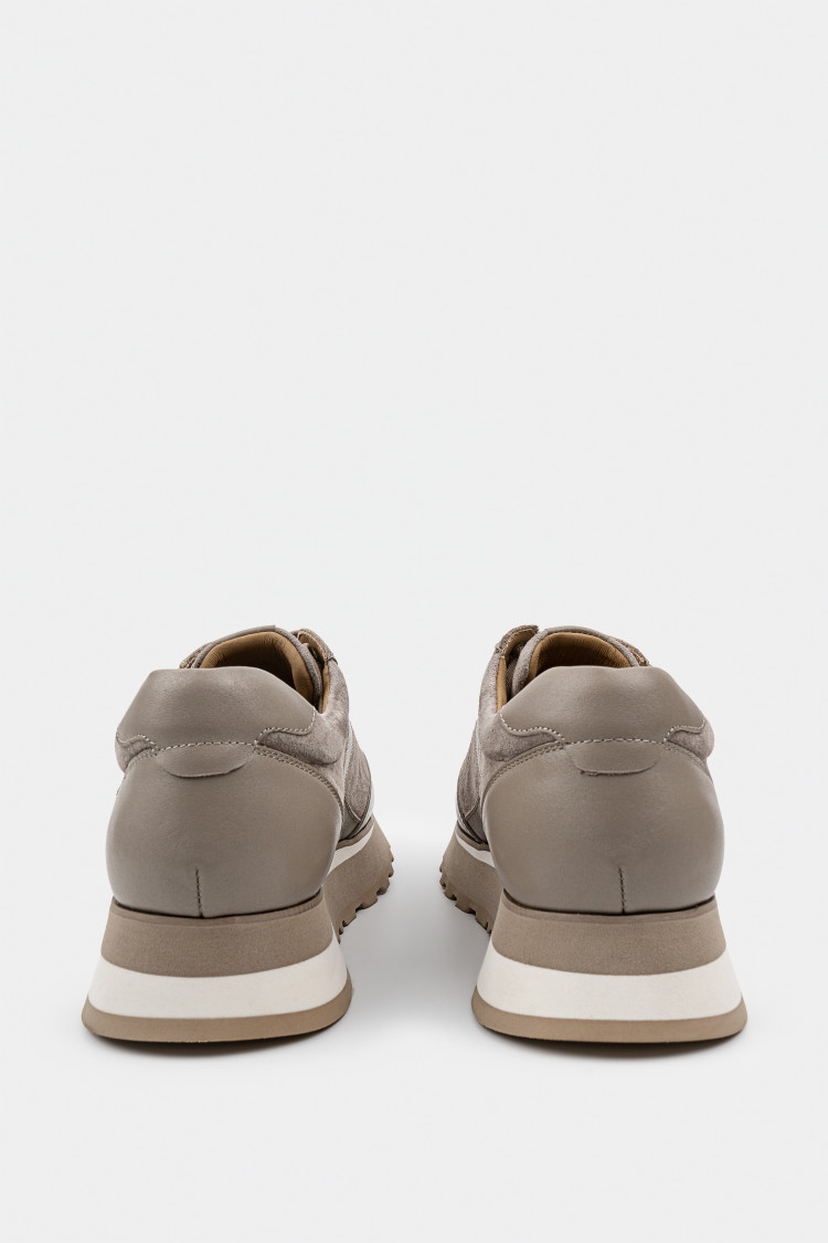 Кроссовки из натуральной замши