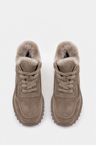 Кроссовки из натуральной замшей