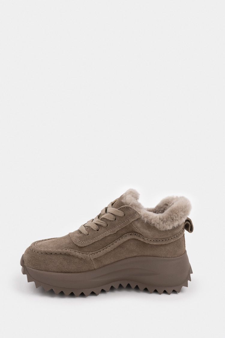 Кроссовки из натуральной замшей