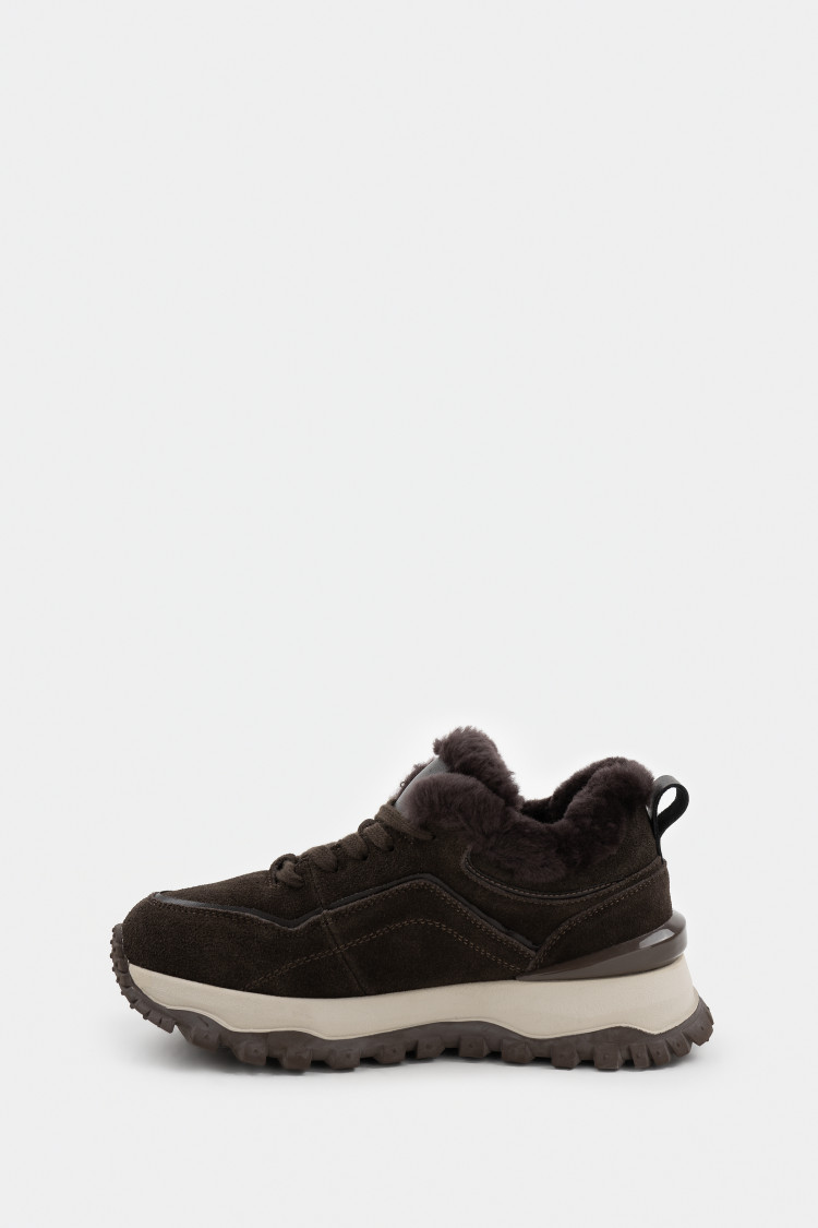 Кроссовки из натуральной замши