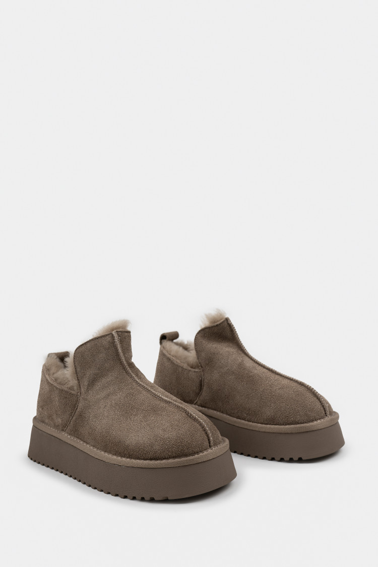 Угги из натуральной замши Угги из натуральной замши