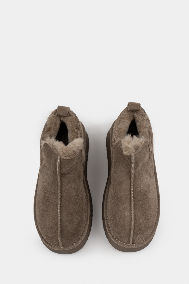 Угги из натуральной замши Угги из натуральной замши