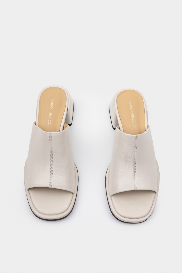 Сабо из натуральной кожи 