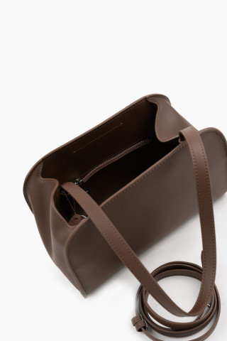 Боулер карамельный