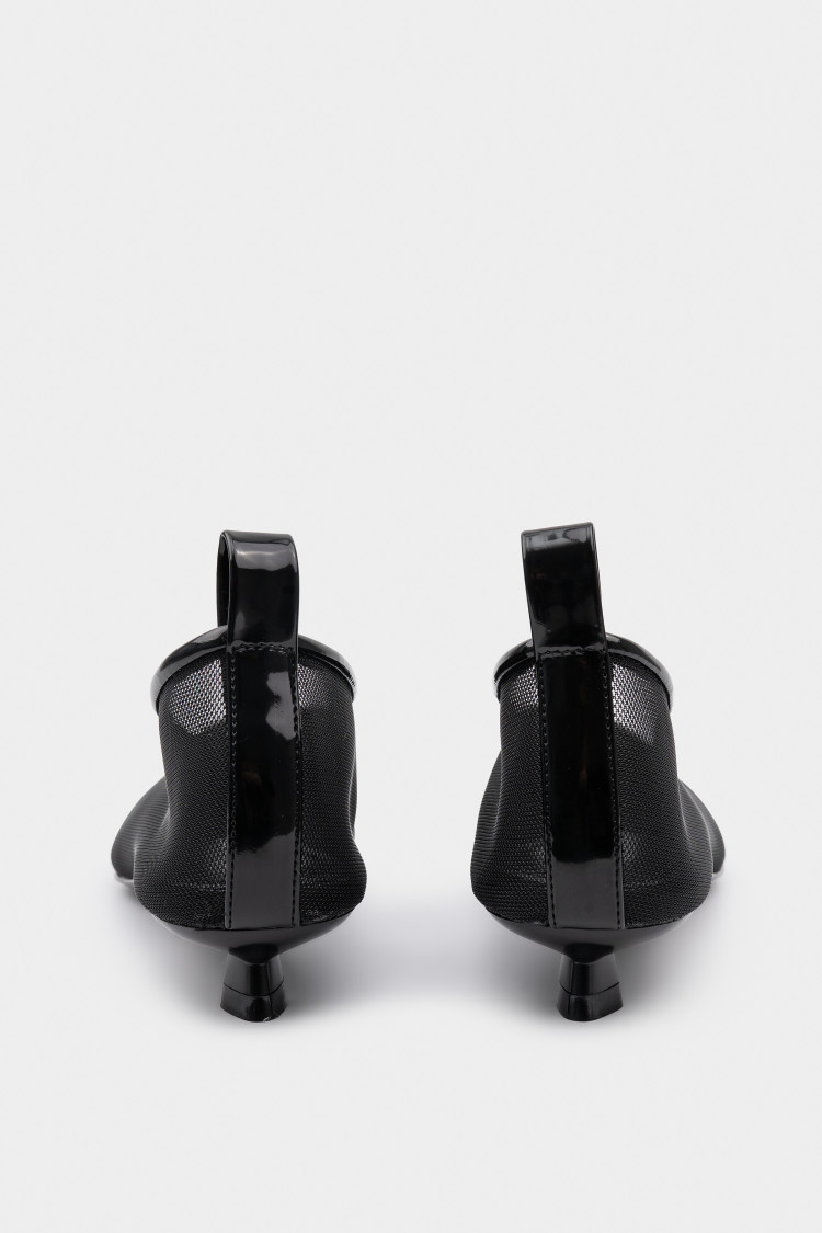 Туфли из текстиля