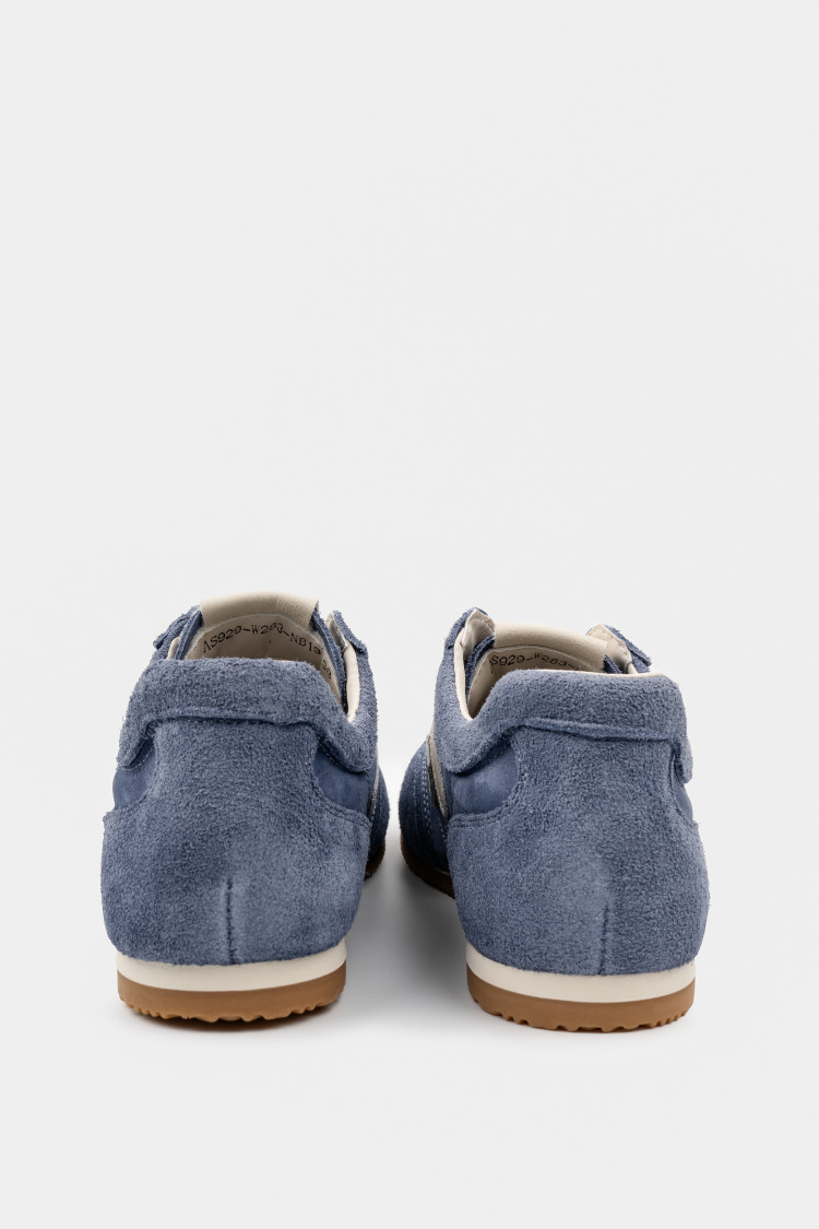 Кроссовки из натуральной замши 