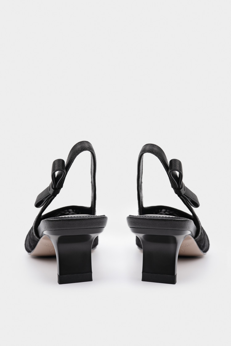 Босоножки из кружева