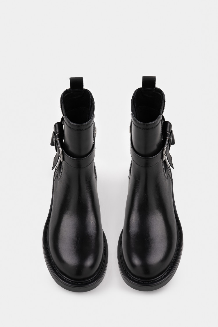 Ботинки из натуральной кожи