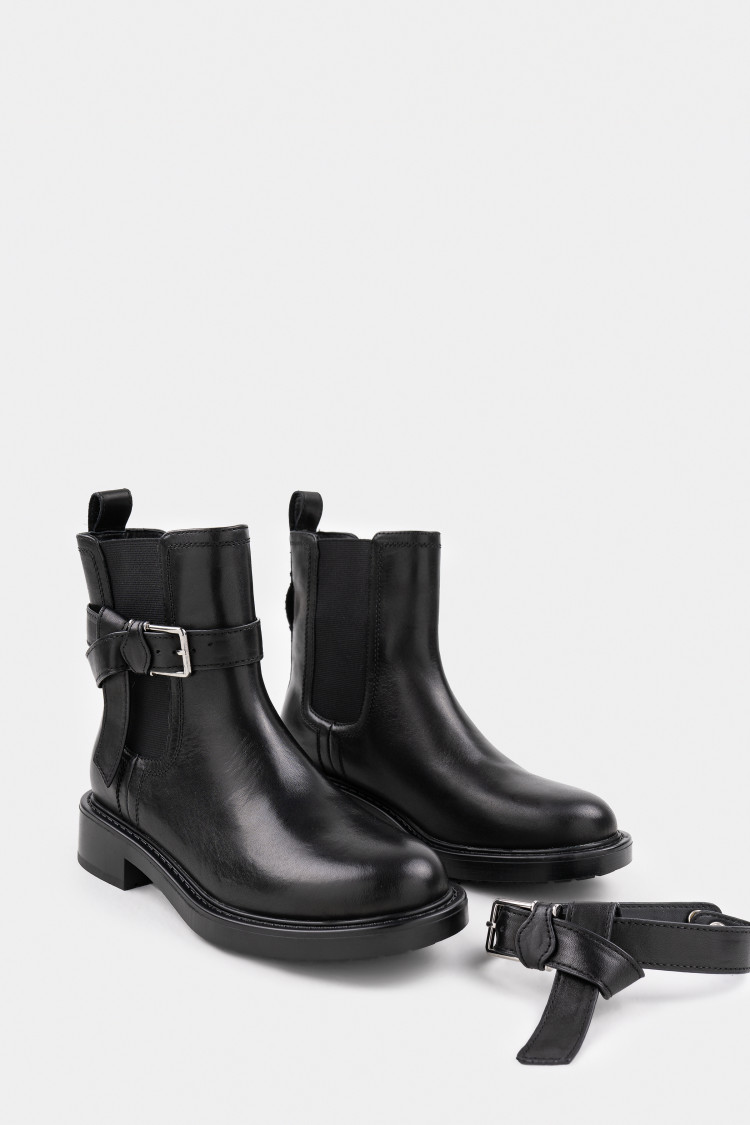 Ботинки из натуральной кожи