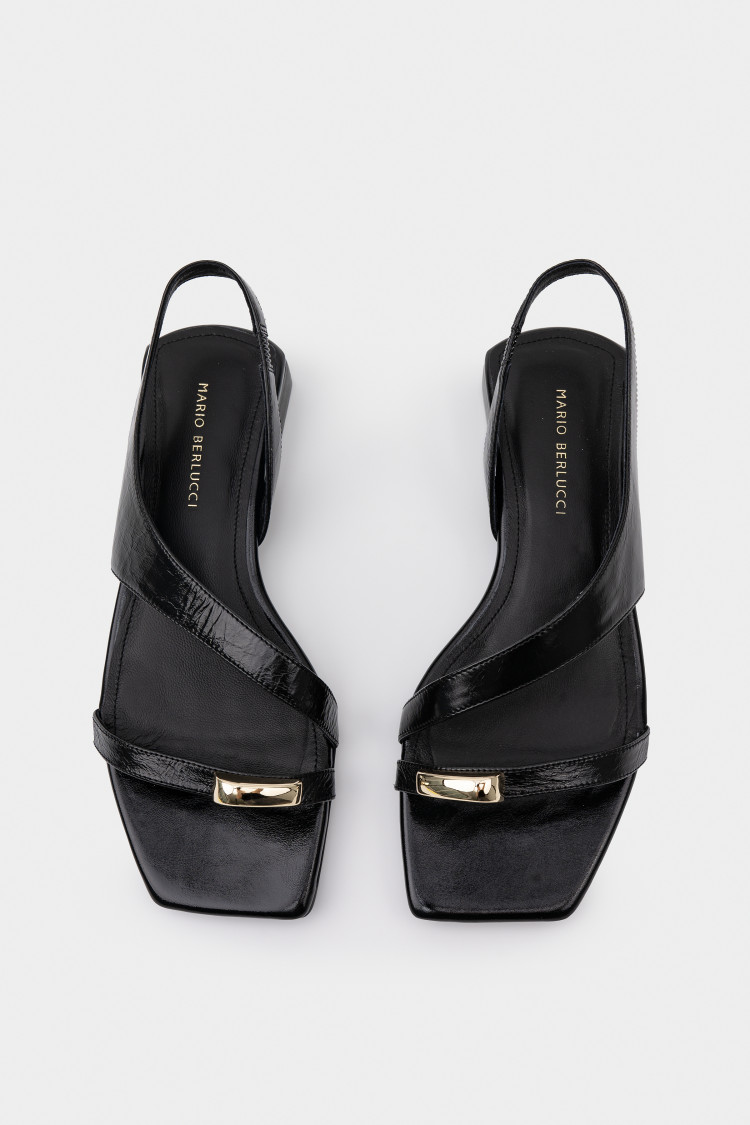 Сандалии из натуральной кожи