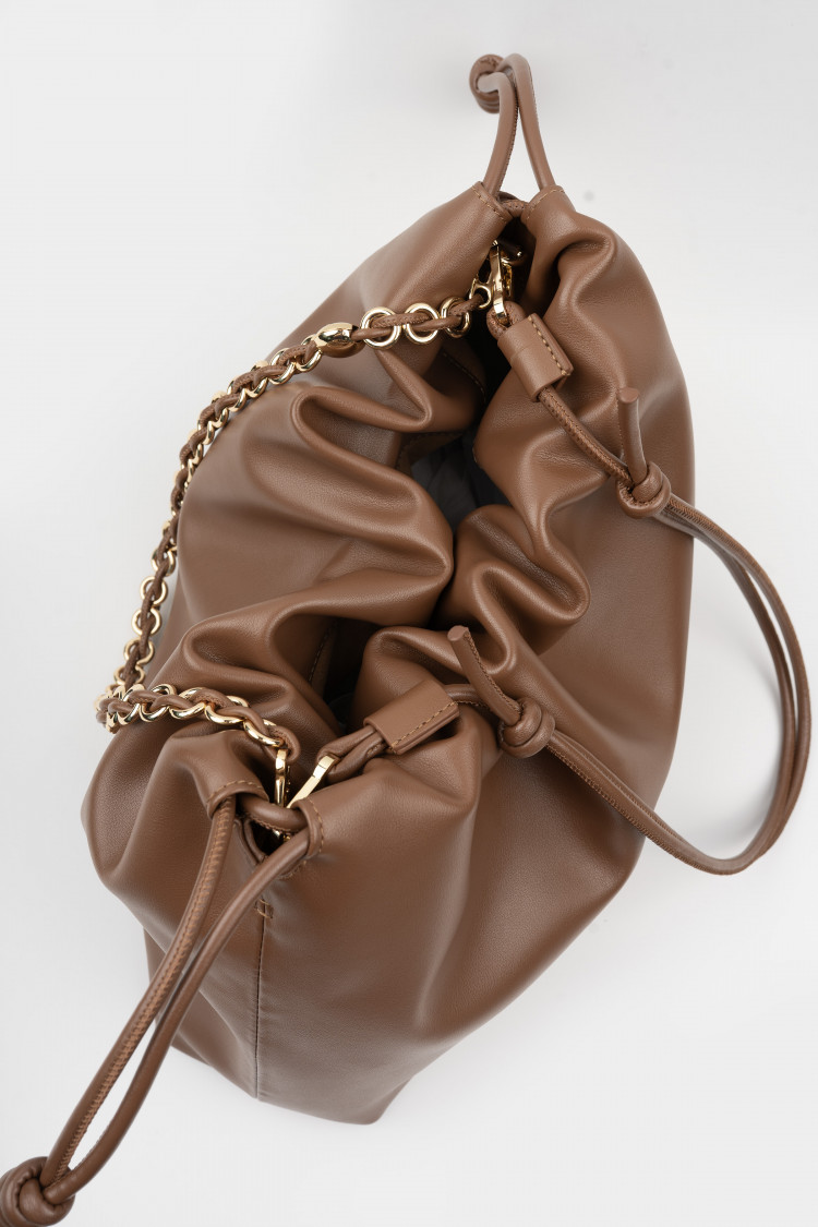 Тоут ореховый