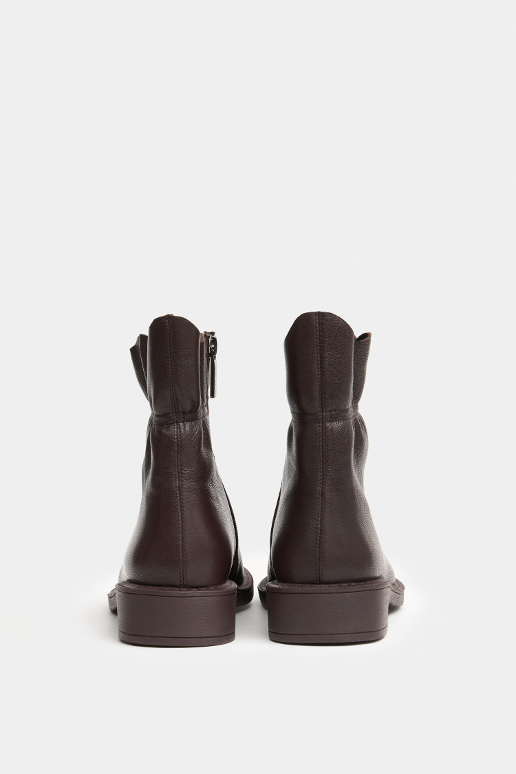 Ботинки из натуральной кожи