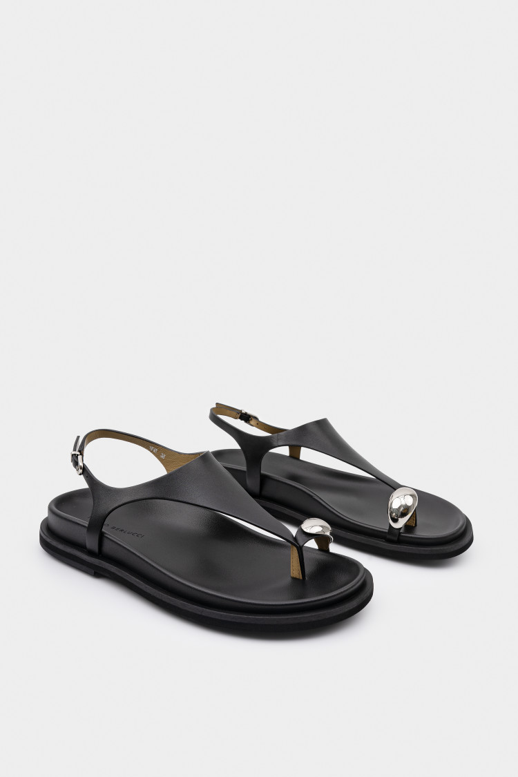 Сандалии из натуральной кожи