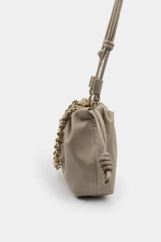 Тоут молочный