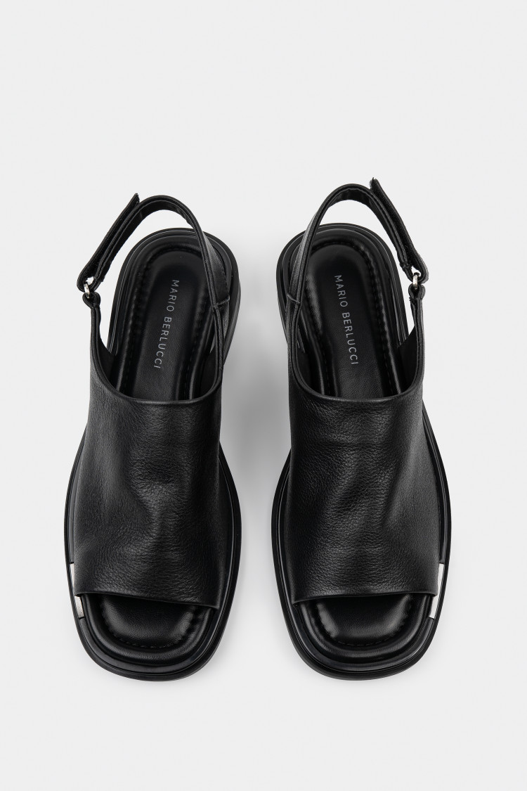 Сандалии из натуральной кожи